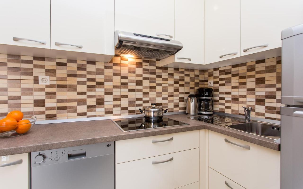 Apartment Dujmovic Ivo 2 *